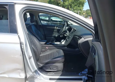 2015 Ford Fusion Se z USA, uszkodzony, nr VIN 3FA6P0H95FR158535